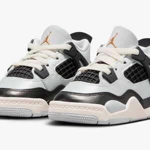 AIR JORDAN 4 RETRO PLATINUM GOLD